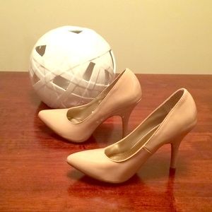 Beige heels